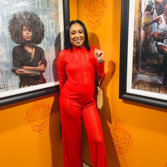 Meet your Posher! - Picture 3 of 3